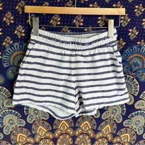 🦋5/20$🦋 striped soft fabric shorts